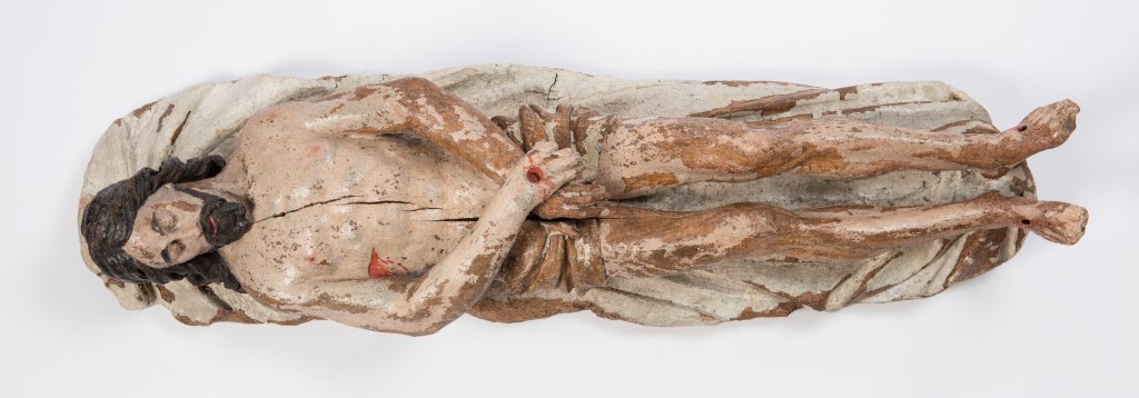 Christ gisant provenant de la chapelle Notre-Dame de Lorette à Rochefort, Belgique.