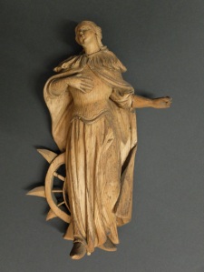Sainte Catherine. Statuette du 18e siècle. Musée diocésain de Namur.